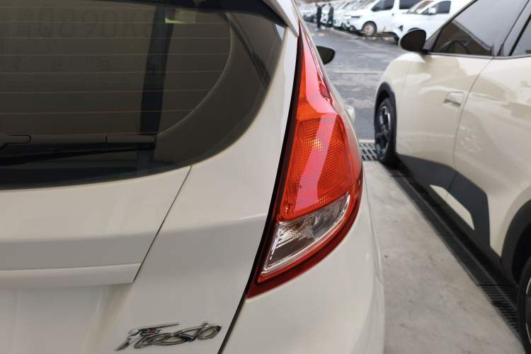 Used Ford Fiesta 2013 Hatchback 1.5L Automatic Fashion Edition