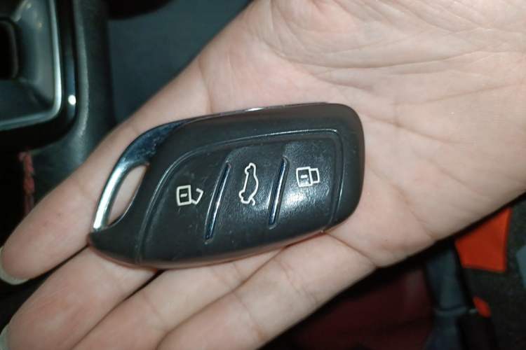 Used MG HS 2019 30T Automatic 2WD Trophy Supreme Edition China VI Standard
