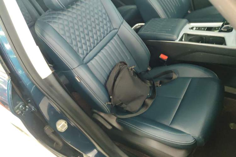 Used Geely Auto Jiajie 2023 Geely Jiaji L 1.5TD DCT Luxury Model
