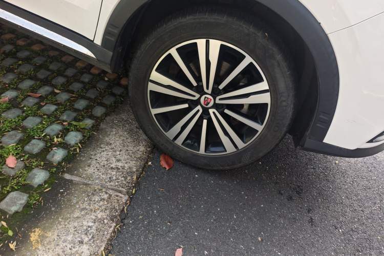 Used Roewe RX5 2019 20T Two-Wheel Drive Automatic Ali Smart Connectivity Platinum Edition
