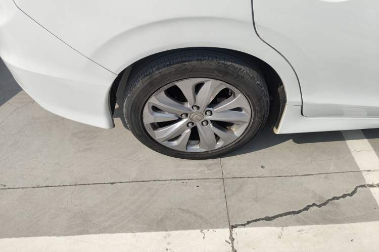 Used Honda Jade 2017 1.8L automatic Comfort version 5 seats
