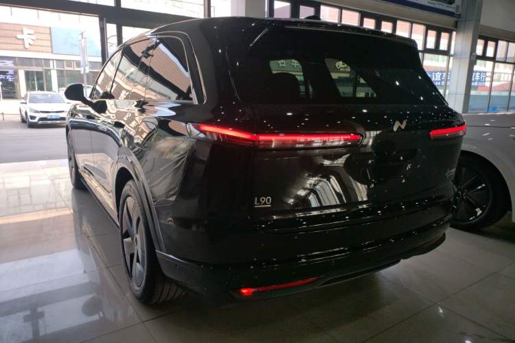 Used ONVO Luxeed L90 2025 Model—Max Six-Seater Version