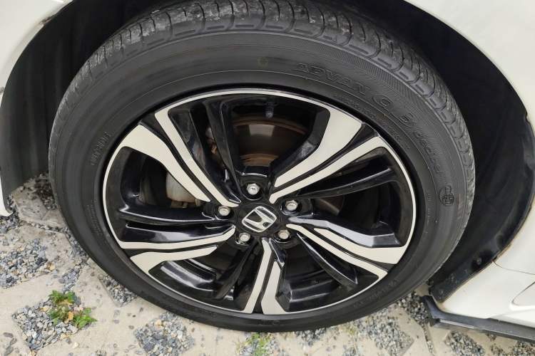 Used Honda Civic 2016 220TURBO CVT Prestige Edition
