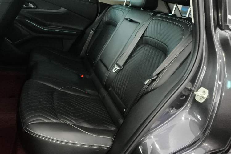 Used EXEED Lingyun 2023 300T Two-Wheel Drive Star Edition