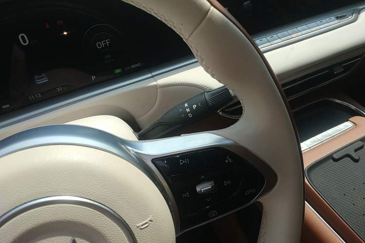 Used VOYAH FREE 2024 Ultra-Long Range Intelligent Driving Version Gear Lever