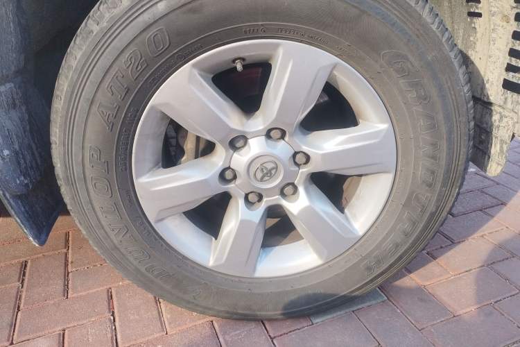 Used Toyota Prado 2014 4.0L Automatic TX-L NAVI
