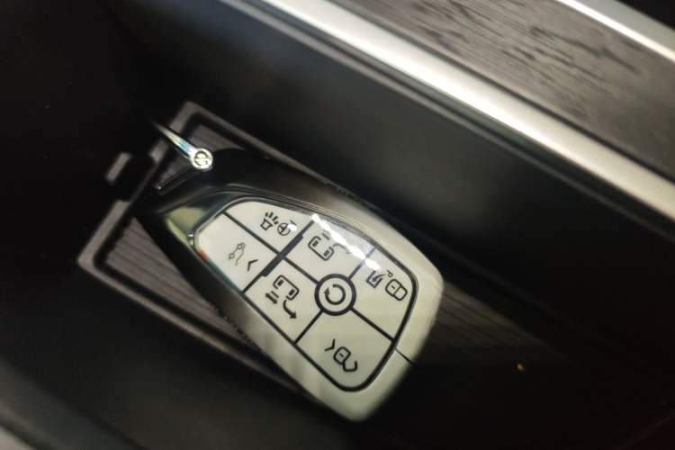 Used Buick GL8 2025 Lu Zun Deluxe Edition Vehicle Key