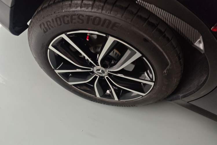 Used Mercedes-Benz GLC 2022 Second Facelift GLC 260 L 4MATIC Luxury Edition Right Rear Wheel Hub