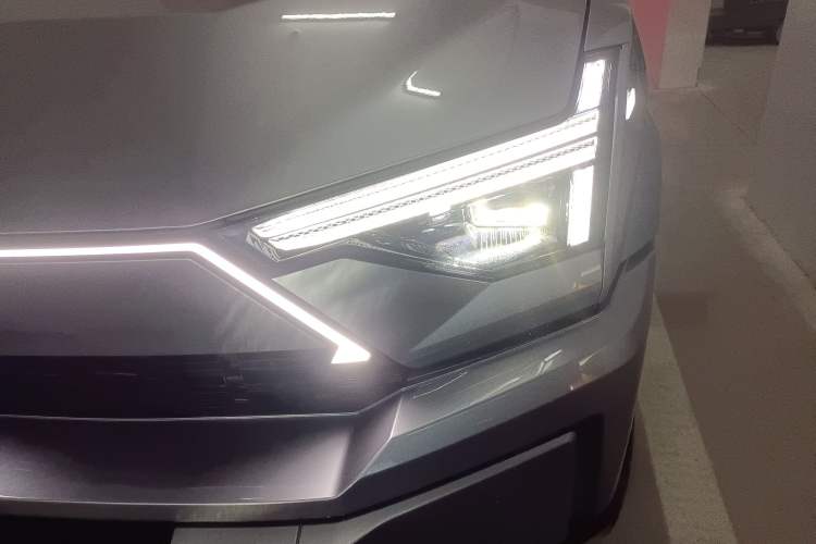 Used Brave warrior M817 2025 Model, Max
