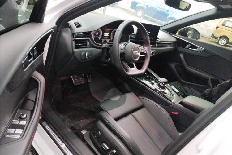 Used Audi A4L 2025 2 Million Units Enjoyment Version 40 TFSI Luxury Dynamic Edition