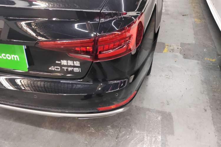 Used Audi A4L 2019 40 TFSI Fashion Edition China VI Emission Standard Right Rear Taillight
