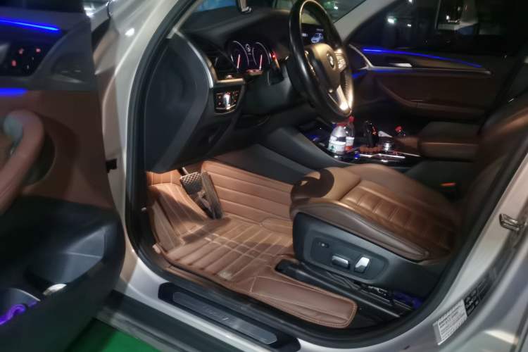Used BMW X3 2018 xDrive28i Luxury Package China VI Emission Standard Driver Seat
