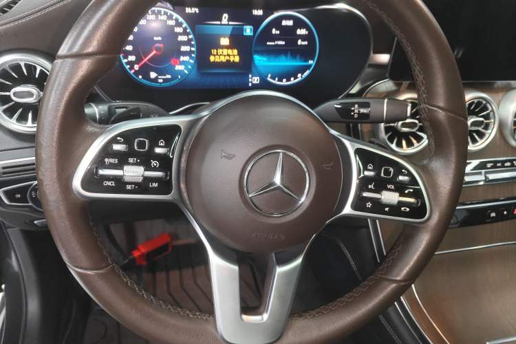 Used Mercedes-Benz GLC 2022 Refreshed GLC 300 L 4MATIC Dynamic Edition Steering Wheel