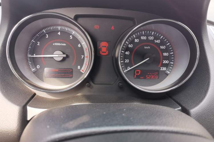 Used Bestune B50 2013 1.6L automatic luxury version Odometer Close Up