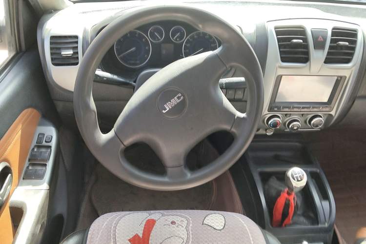 Used JMC Baodian 2016 2.8T New Value-Added Diesel Two-Wheel Drive Standard Version JX493ZLQ4G Steering Wheel