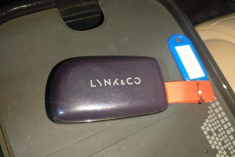 Used Lynk & Co Z20 2025 530 km Range Rear-Wheel Drive Max Vehicle Key