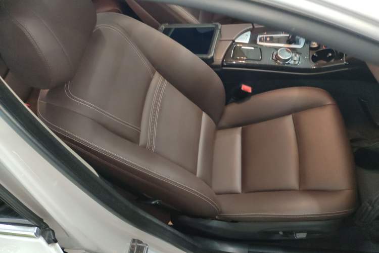 Used BMW 5 Series 2014 525Li Luxury Design Package