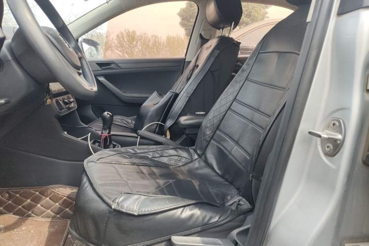 Used Volkswagen Jetta 2017 1.4L Manual Fashion Edition