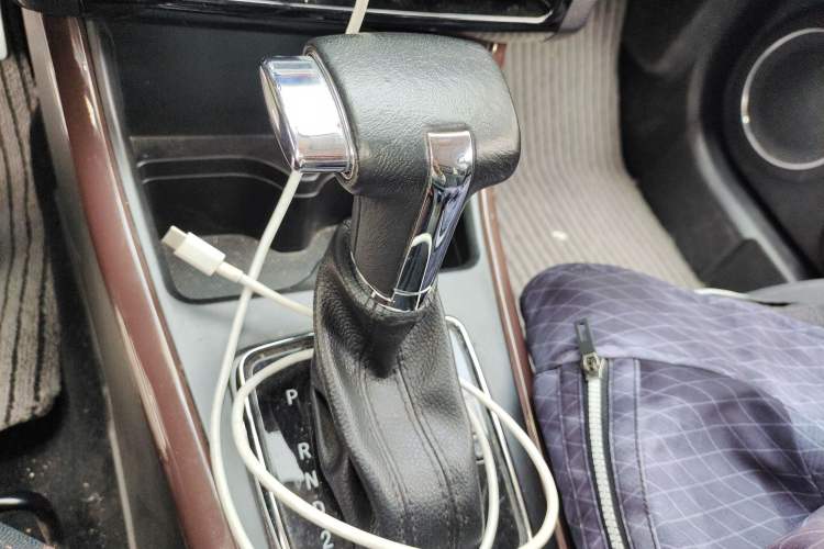 Used BAIC Changhe Q25 2016 1.5L Automatic Lehui Edition Gear Lever