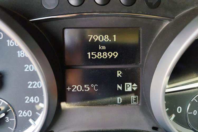 Used Mercedes-Benz R-Class 2010 R 350 L 4MATIC
