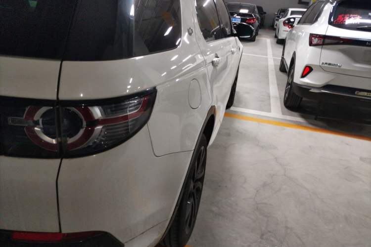 Used Land Rover Discovery Sport 2019 240 PS SE Dynamic Version China VI Standard Right Rear Taillight