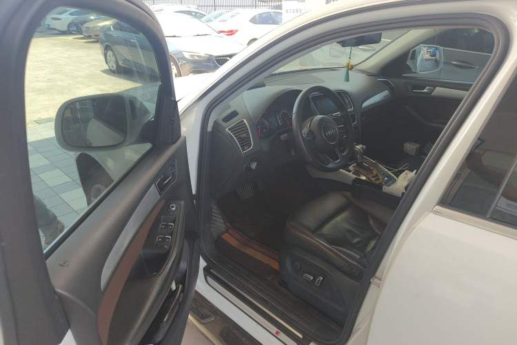 Used Audi Q5 2018 Collector's Edition 40 TFSI Technology Model
