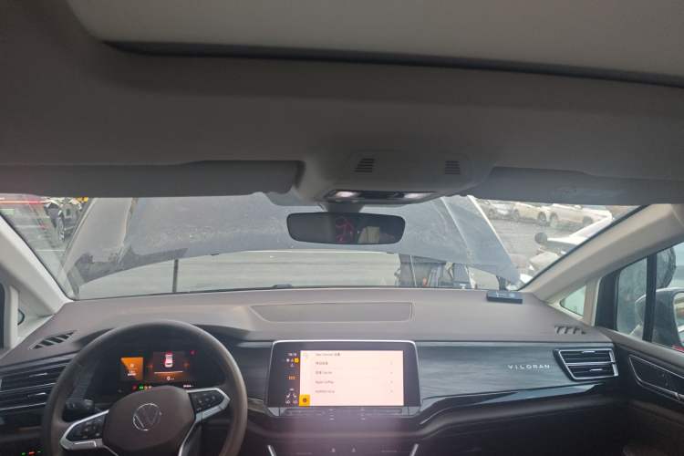 Used Volkswagen Viloran 2024 330TSI Luxury Edition Headliner