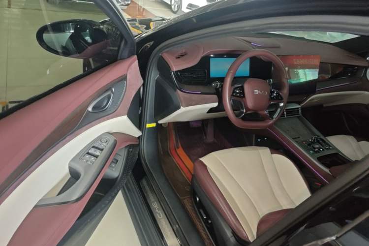 Used BYD Seal 2023 DM-i 1.5T 121km Prestige Model Driver Seat