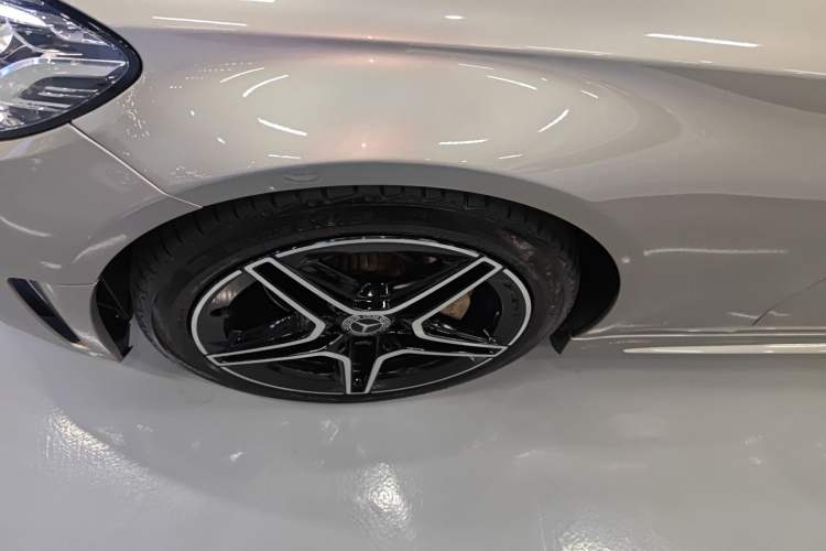 Used Mercedes-Benz C-Class 2019 C 260 Coupe Left Front Wheel Hub