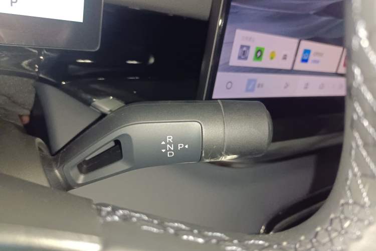 Used Geely Galaxy Stellar 6 2026 Model 60km Exploration Edition Gear Lever