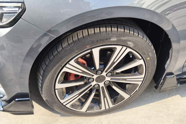 Used Geely Auto Preface 2025 Dongfang Yao 1.5TD Kunlun Edition
