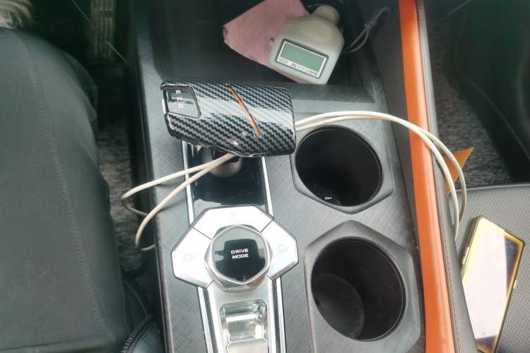 Used CHANGAN UNI-V iDD 2023 ZhiDian iDD 1.5T 113km ZhiKu Model Gear Lever