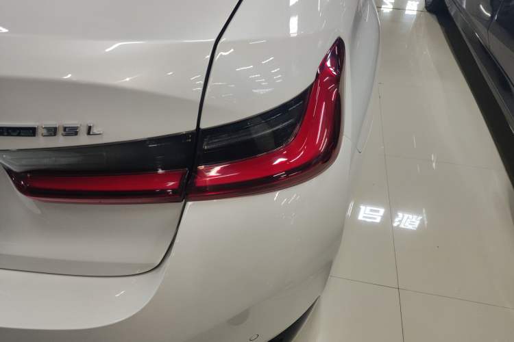 Used BMW i3 2024 eDrive 35 L Right Rear Taillight