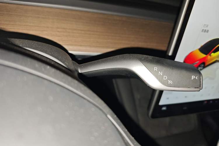 Used Tesla Model Y 2022 Revised Version Rear-Wheel Drive Gear Lever