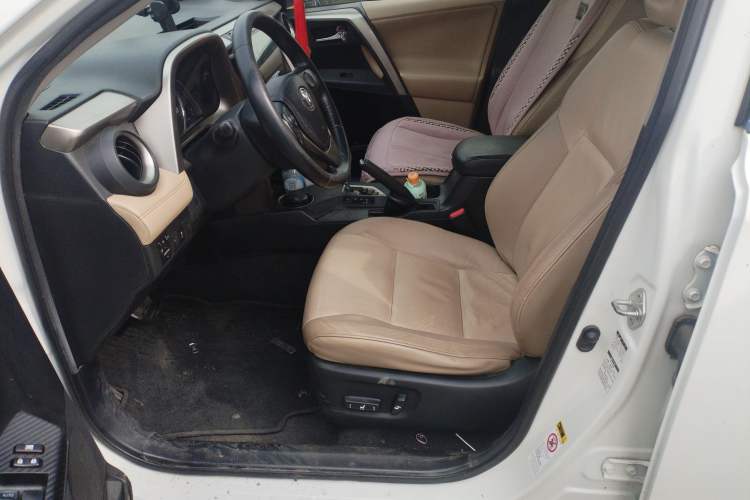 Used Toyota RAV4 2013 2.0L CVT Four-Wheel Drive New Edition
