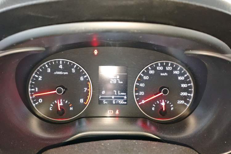 Used Kia KX Cross 2017 1.4L MT GLS