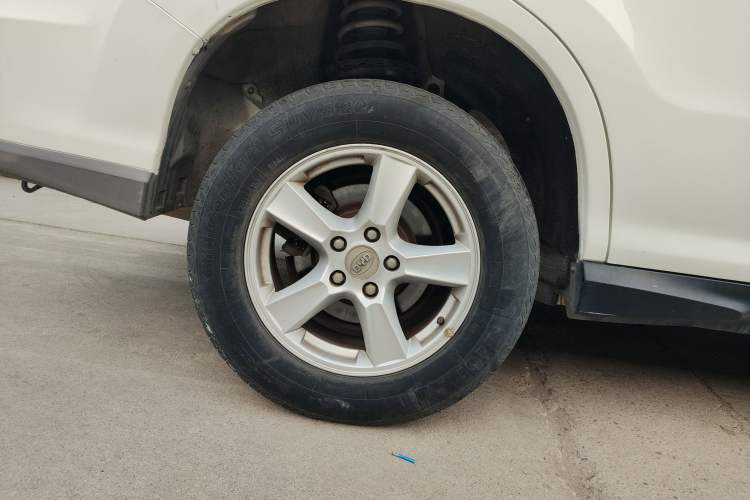 Used BYD S6 2014 2.4L Automatic Prestige 5-Seater