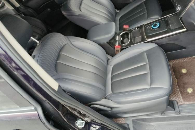 Used CHANGAN OSHAN Cosmos EV 2020 LingShang Model Right Front Seat