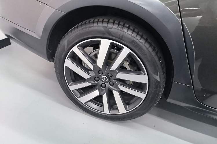 Used Volvo V90 2021 Cross Country B5 AWD Prestige Edition