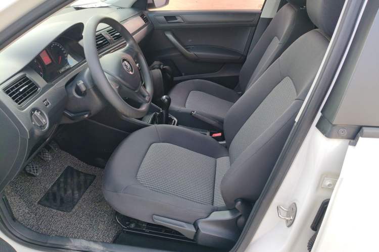 Used Volkswagen Santana 2016 1.4L Manual Fashion Edition Left Front Seat