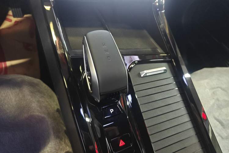 Used Geely Auto Emgrand X7 Sport 2024 1.5TD Smart Connect+
