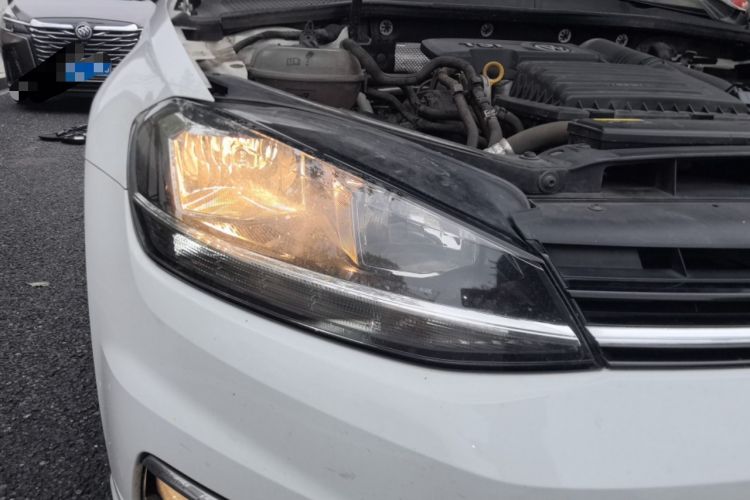 Used Volkswagen Golf 2018 230TSI Automatic Luxury Version Right Front Headlight