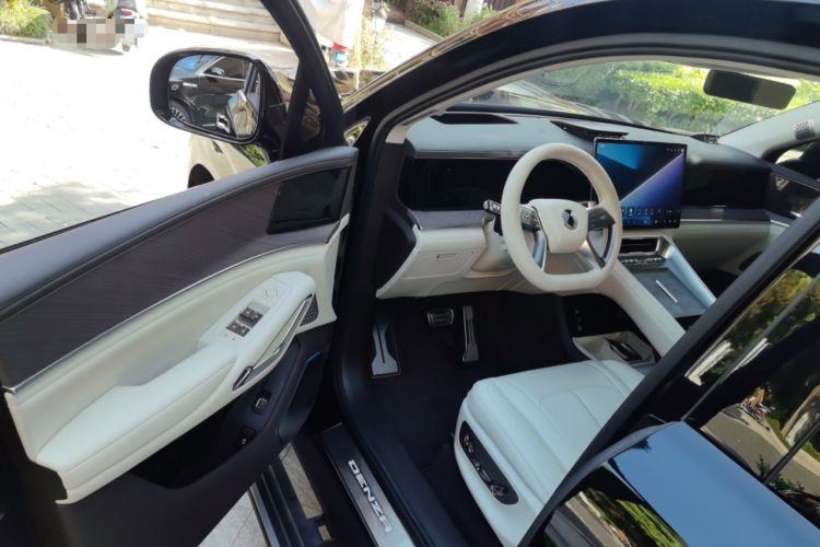 Used Denza N9 2025 Flagship Model