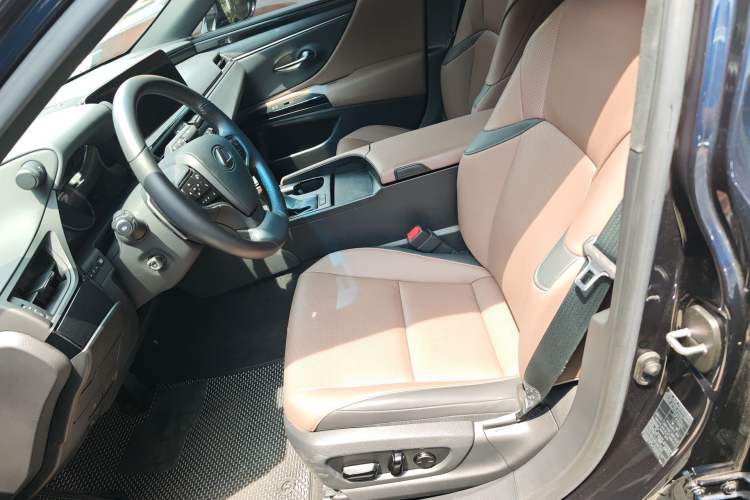 Used Lexus ES 2023 260 Excellence Edition