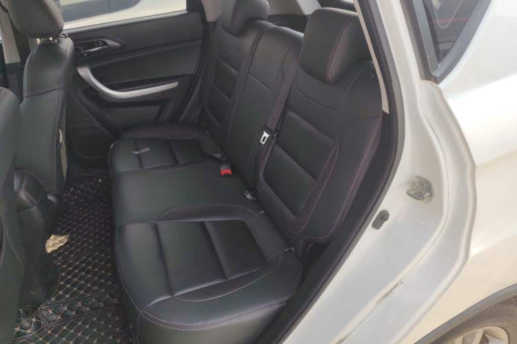 Used CHANGAN CS35 2016 1.6L Manual Luxury Model China V Standard
