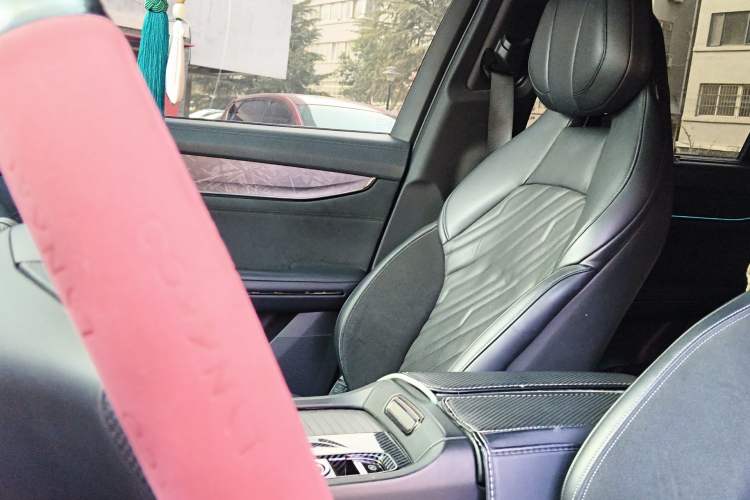 Used Lynk & Co 09 2021 2.0T Halo Seven-Seater