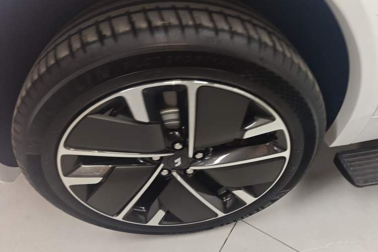 Used Li Auto L7 2025 Ultra Smart Refreshed Edition
