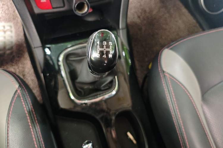 Used HYOSOW H3 2015 1.5L manual luxury version