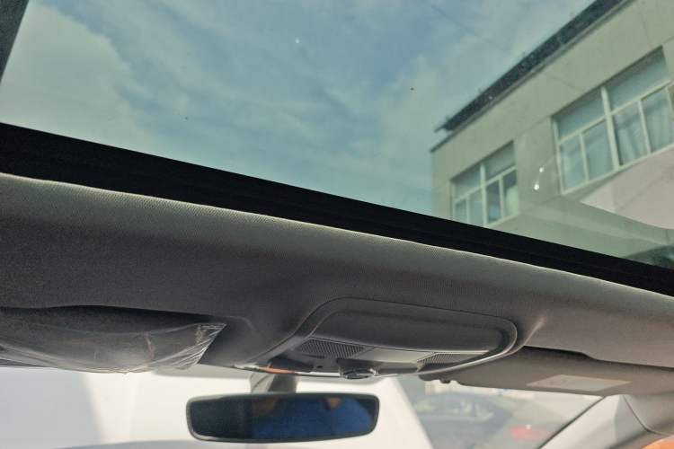 Used Skoda Octavia 2019 1.5L Automatic Smart Drive Luxury Edition China VI Standard