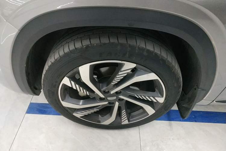 Used Geely Auto Monjaro L 2024 2.0TD High-Power Automatic Two-Wheel Drive Skyline Edition Exterior 4